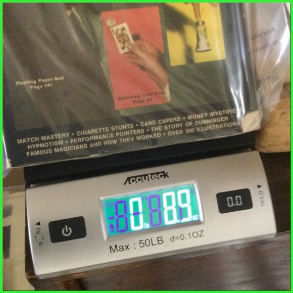 Book: Houdini Tricks - Picture 10 of 11